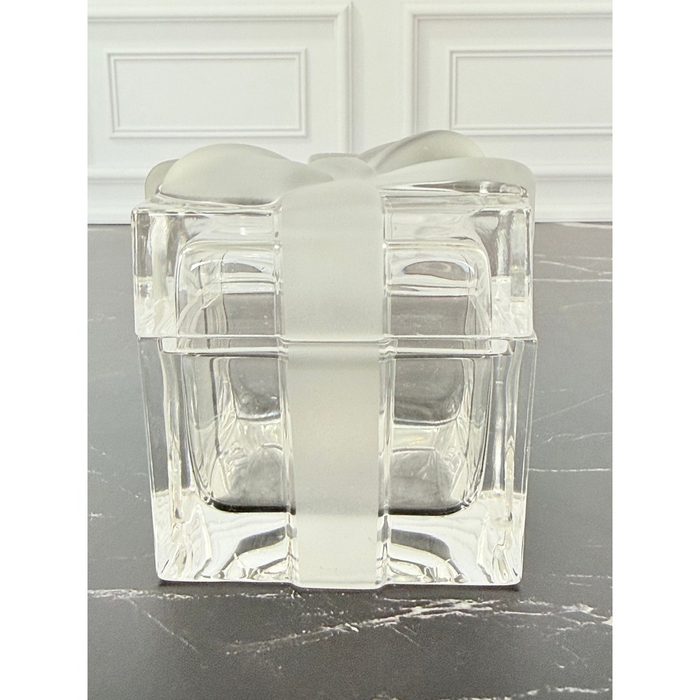 VTG Tiffany & Co. Crystal Box with Frosted Bow 3" Square - Picture 2 of 9